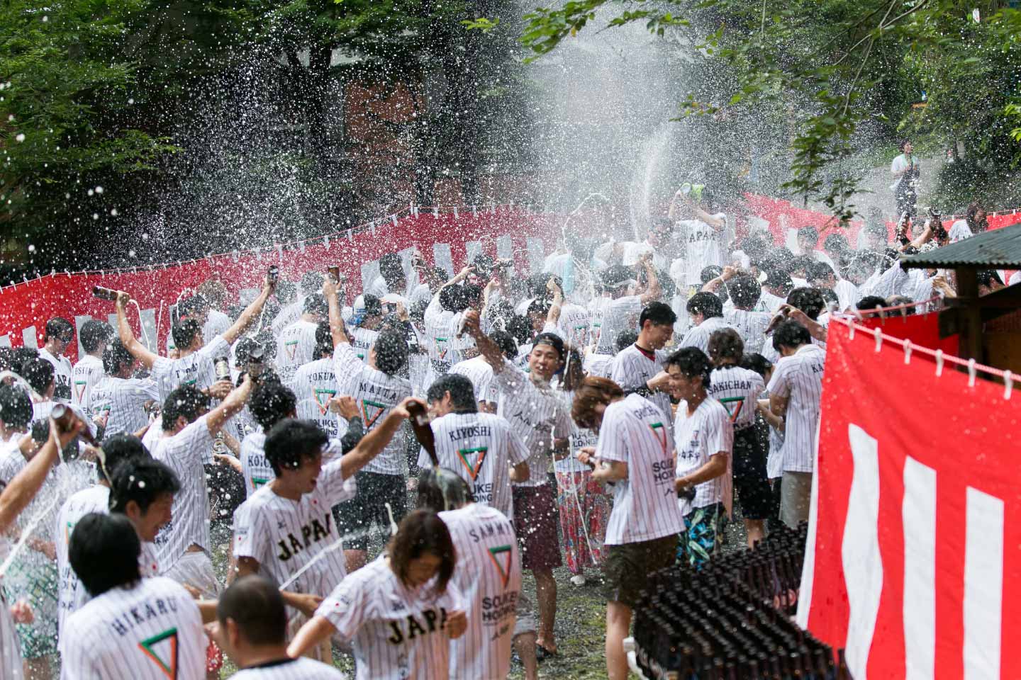 プロタイムズ総研 ビールかけ
